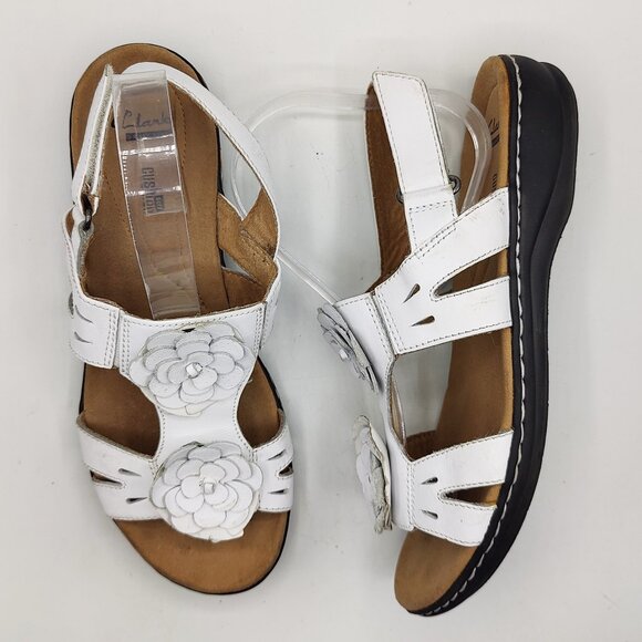 Clarks womens 9W White Leather Flowers flat sandal hook & loop - Picture 1 of 12